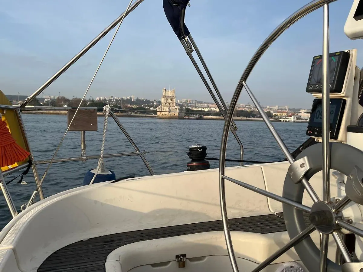 Båthotell Stay In A Boat - Lisboa